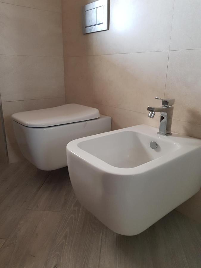 Trilocale Moderno In Centro Citta Lägenhet Turin Exteriör bild